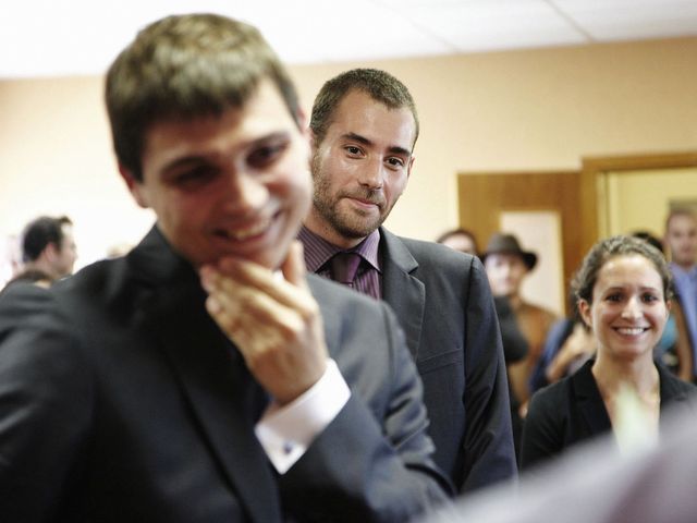 Le mariage de Valentin et Anne-Claire à Foix, Ariège 20