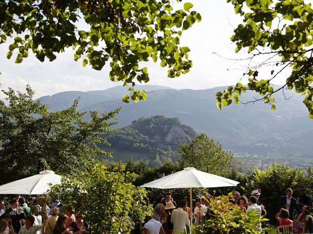 Le mariage de Valentin et Anne-Claire à Foix, Ariège 23