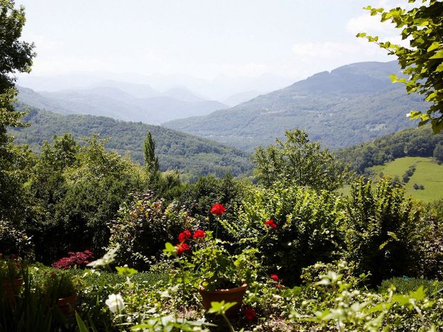 Le mariage de Valentin et Anne-Claire à Foix, Ariège 28