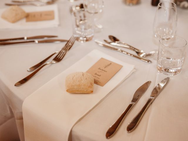 Le mariage de Lionel et Laurence à Jouques, Bouches-du-Rhône 14