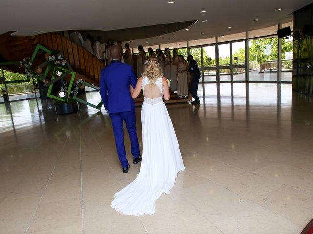 Le mariage de Ous et Laura à Galluis, Yvelines 5