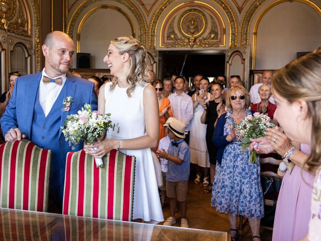 Le mariage de Clément et Noémie à Villebois, Ain 27