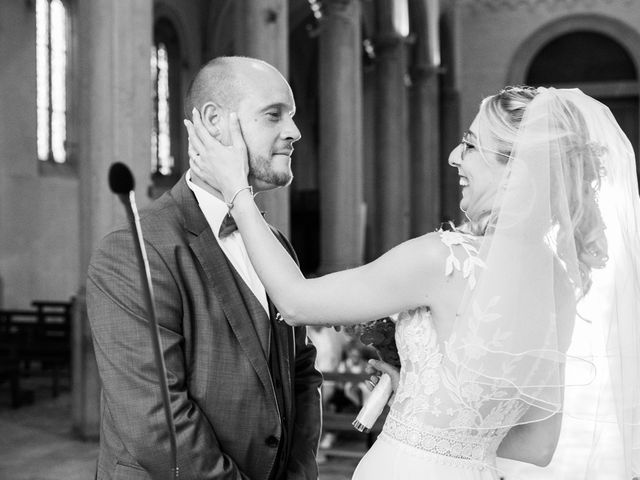 Le mariage de Clément et Noémie à Villebois, Ain 74