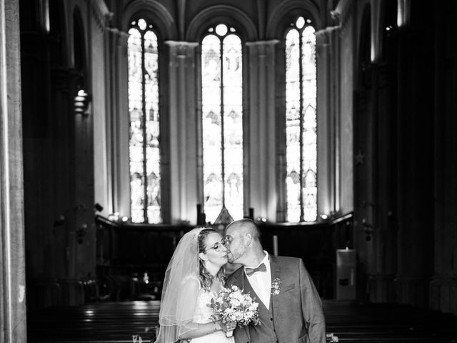 Le mariage de Clément et Noémie à Villebois, Ain 92