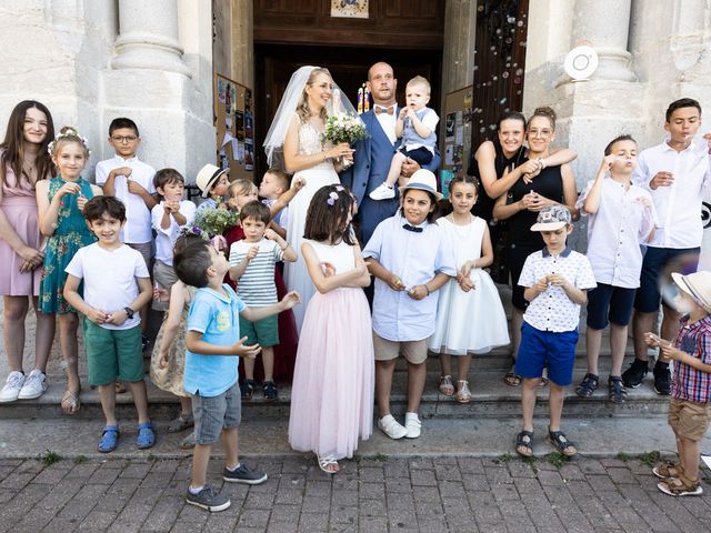 Le mariage de Clément et Noémie à Villebois, Ain 100