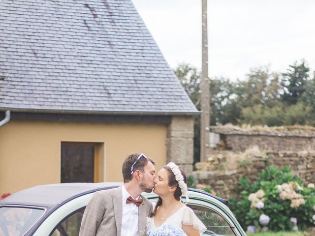 Le mariage de Sébastien et Alexandra à Guimaëc, Finistère 3