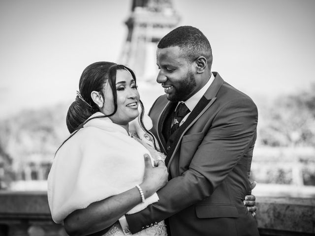 Le mariage de Pierre et Monique à Paris, Paris 7