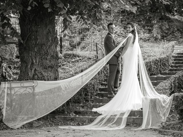 Le mariage de Alex et Chloé à Jouy-Mauvoisin, Yvelines 11