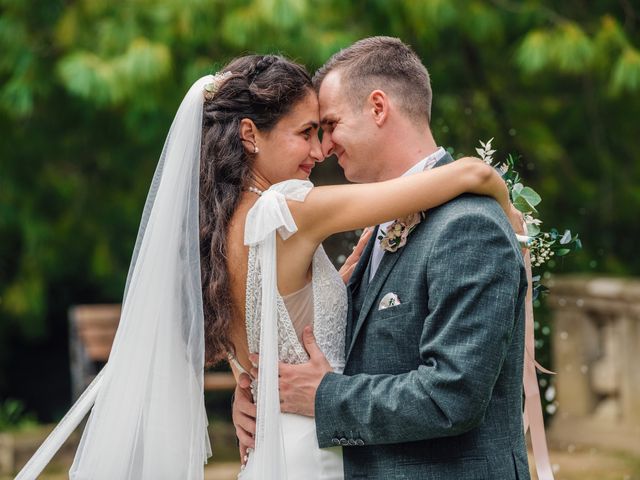 Le mariage de Alex et Chloé à Jouy-Mauvoisin, Yvelines 14