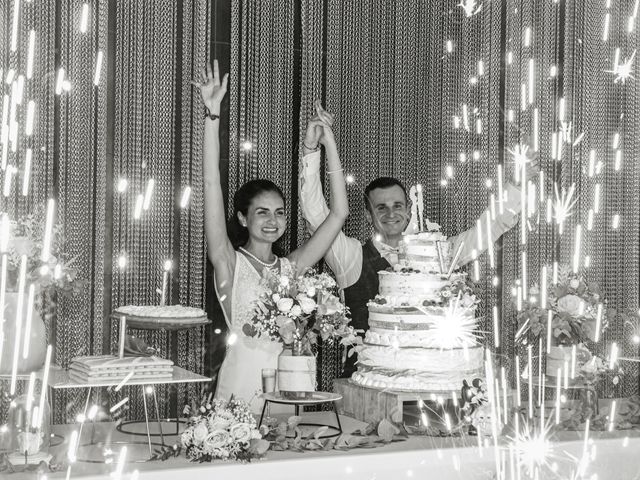 Le mariage de Alex et Chloé à Jouy-Mauvoisin, Yvelines 25