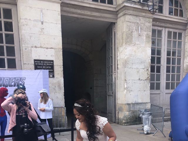 Le mariage de Julien et Hanna  à Bourges, Cher 24