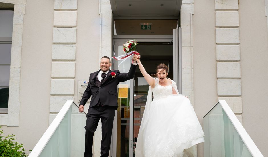 Le mariage de Mikael et Marion à Vallières, Haute-Savoie