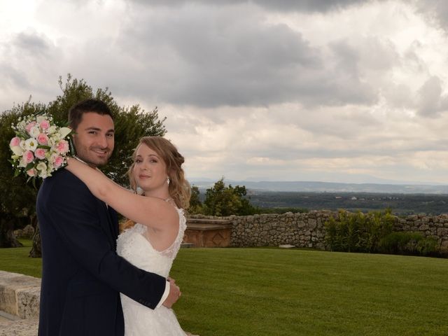 Le mariage de Haley et Thomas à Grignan, Drôme 9