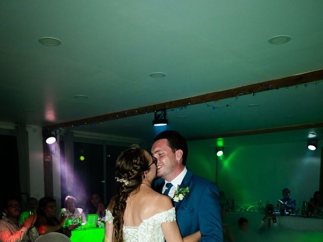 Le mariage de Valentin et Océane à Firfol, Calvados 41