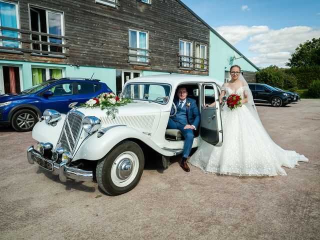 Le mariage de Valentin et Océane à Firfol, Calvados 101