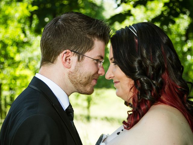 Le mariage de Nicolas et Laetitia à Riedwihr, Haut Rhin 3