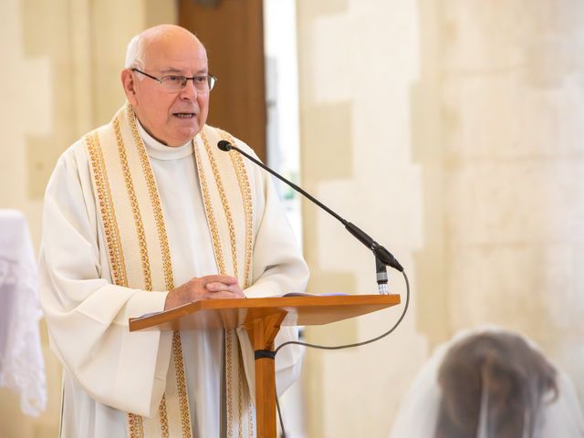 Le mariage de Brandon et Axelle à La Salle-de-Vihiers, Maine et Loire 32