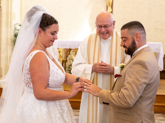 Le mariage de Brandon et Axelle à La Salle-de-Vihiers, Maine et Loire 37