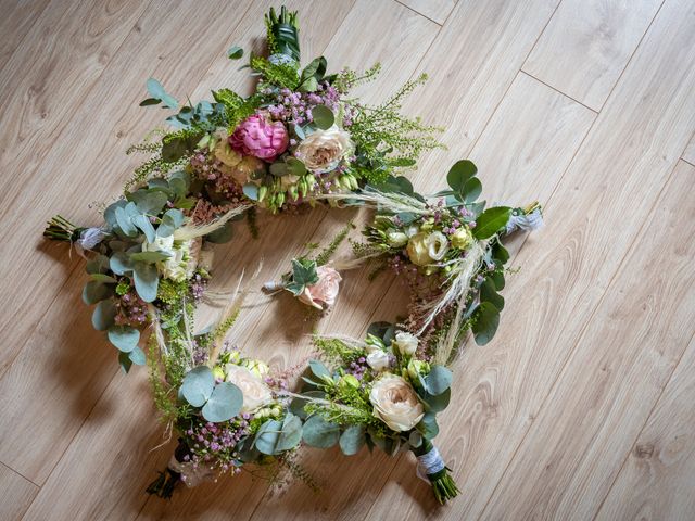 Le mariage de Laurent et Manon à Monceaux-en-Bessin, Calvados 4