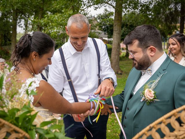 Le mariage de Laurent et Manon à Monceaux-en-Bessin, Calvados 35