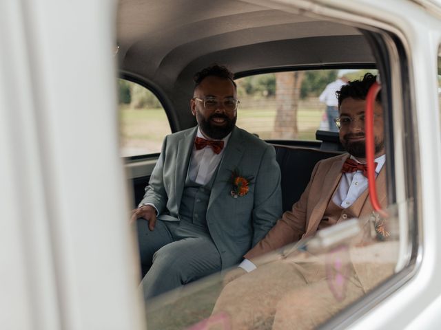 Le mariage de Julien et Paul à Saint-Pierre-d&apos;Oléron, Charente Maritime 15