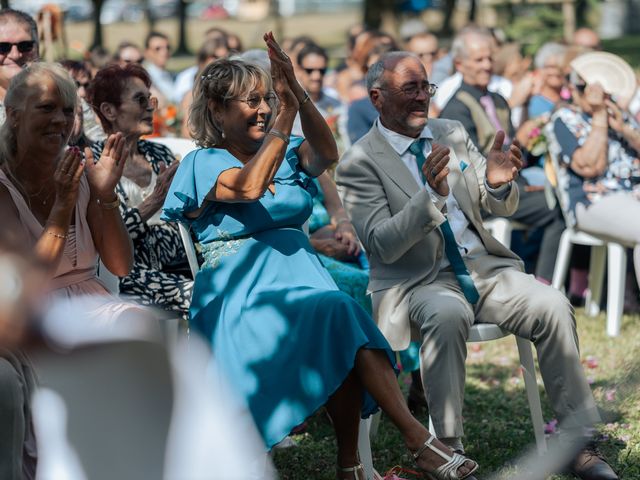 Le mariage de Julien et Paul à Saint-Pierre-d&apos;Oléron, Charente Maritime 33