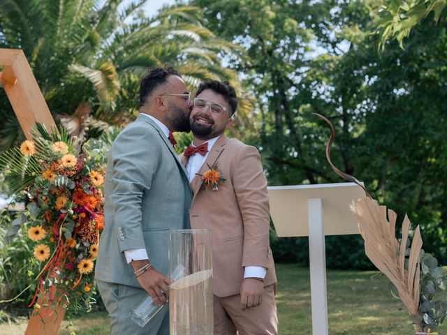 Le mariage de Julien et Paul à Saint-Pierre-d&apos;Oléron, Charente Maritime 37