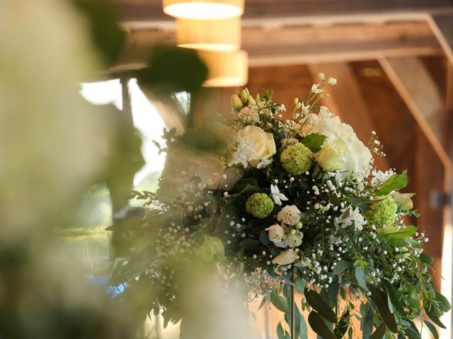 Le mariage de Alexis et Floriane à Cambremer, Calvados 11