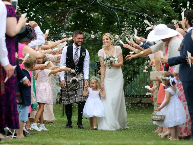 Le mariage de Scott et Pauline à Lignan-de-Bordeaux, Gironde 1