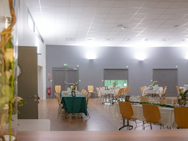 Le mariage de Joris et Elise à Ormes, Marne 5