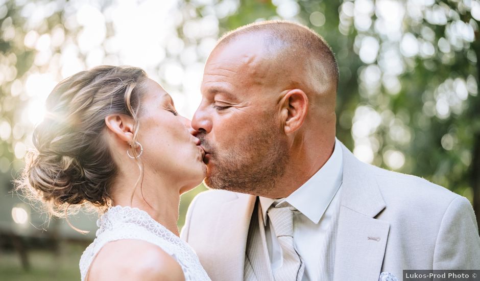 Le mariage de Arnaud et Daphné à Romegoux, Charente Maritime