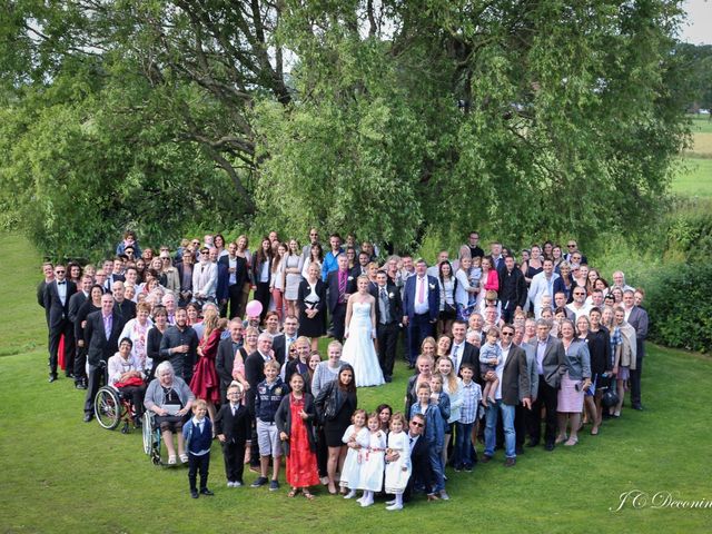 Le mariage de Romain et Amélie à Roncq, Nord 28