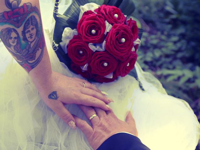 Le mariage de Manu et Sarah à Stiring-Wendel, Moselle 9