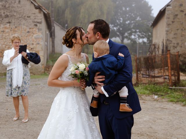 Le mariage de Guillaume et Amandine à Tennie, Sarthe 11