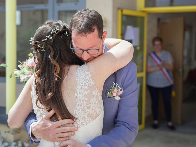 Le mariage de Delphine et Emmanuel à Bierné, Mayenne 5