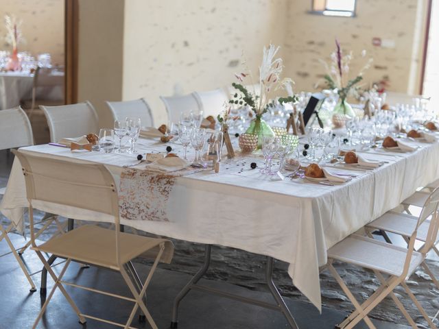 Le mariage de Delphine et Emmanuel à Bierné, Mayenne 10