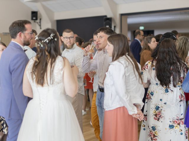 Le mariage de Delphine et Emmanuel à Bierné, Mayenne 21