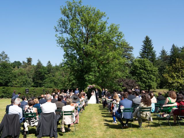 Le mariage de Julien et Anwesha à Trédion, Morbihan 23