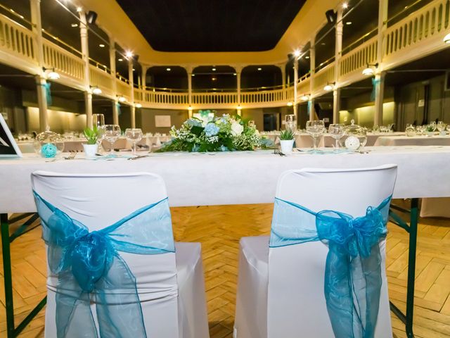 Le mariage de Nicolas et Émilie à Saint-Jean-d&apos;Angély, Charente Maritime 24