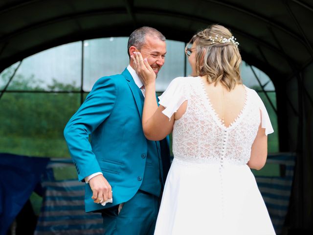 Le mariage de Loïc et Elodie à Treffrin, Côtes d'Armor 8