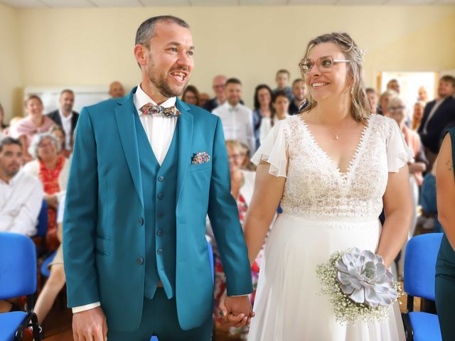 Le mariage de Loïc et Elodie à Treffrin, Côtes d'Armor 18