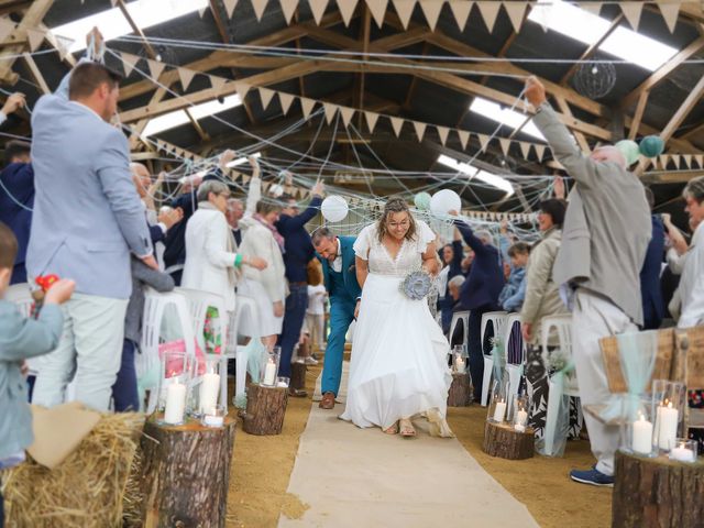 Le mariage de Loïc et Elodie à Treffrin, Côtes d'Armor 43