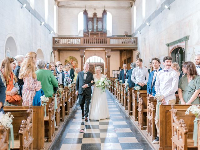 Le mariage de Clément et Marion à Cantenay-Épinard, Maine et Loire 32