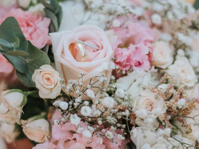 Le mariage de Julien et Manon  à Martigues, Bouches-du-Rhône 2