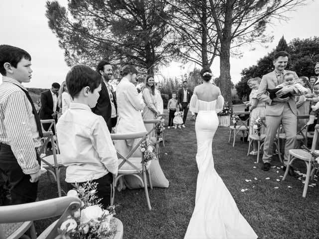 Le mariage de Richard et Sarah à Orgon, Bouches-du-Rhône 17