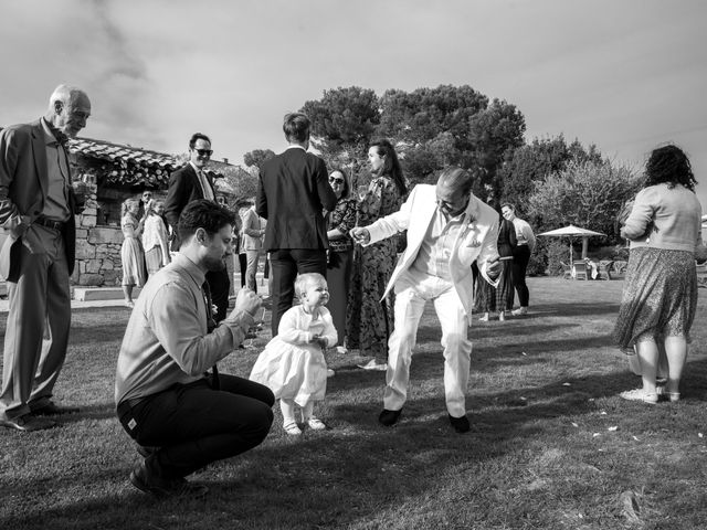 Le mariage de Richard et Sarah à Orgon, Bouches-du-Rhône 24