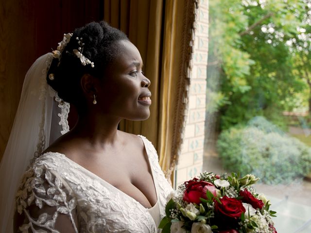 Le mariage de Hadrien et Charlotte à Reims, Marne 10