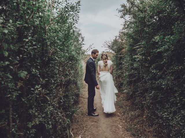 Le mariage de Julien et Alice à Plougasnou, Finistère 19