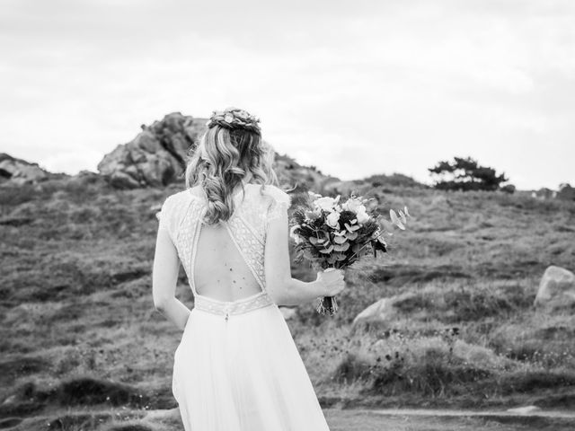 Le mariage de Julien et Alice à Plougasnou, Finistère 29