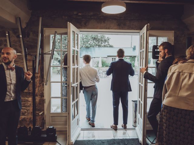 Le mariage de Julien et Alice à Plougasnou, Finistère 59